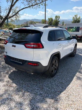Jeep Cherokee 2.2D - 12700 € - 37971794 3 | Car24.bg Jeep Cherokee 2.2D - 12700 € - 37971794 3
