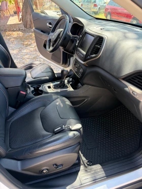 Jeep Cherokee 2.2D - 12700 € - 37971794 16 | Car24.bg Jeep Cherokee 2.2D - 12700 € - 37971794 16