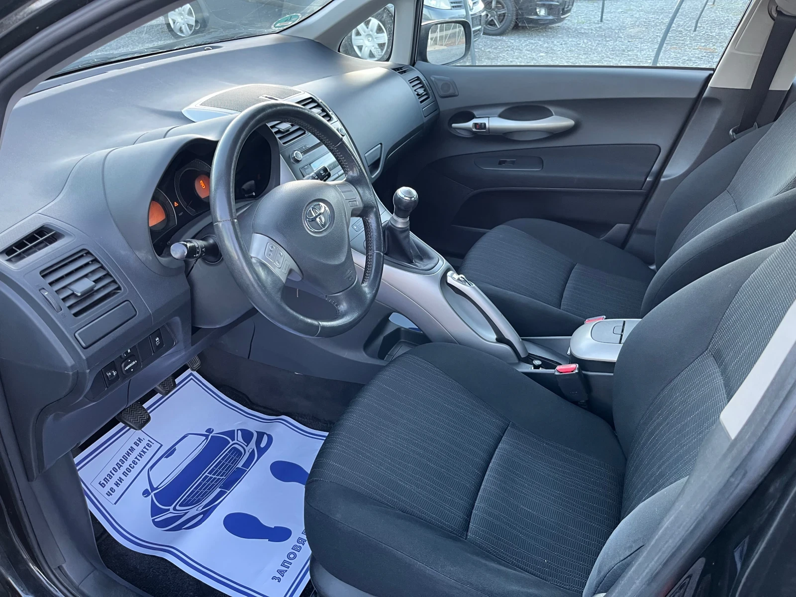 Toyota Auris 1.6 i 124k - изображение 9 | Auto.bg Toyota Auris 1.6 i 124k - изображение 9