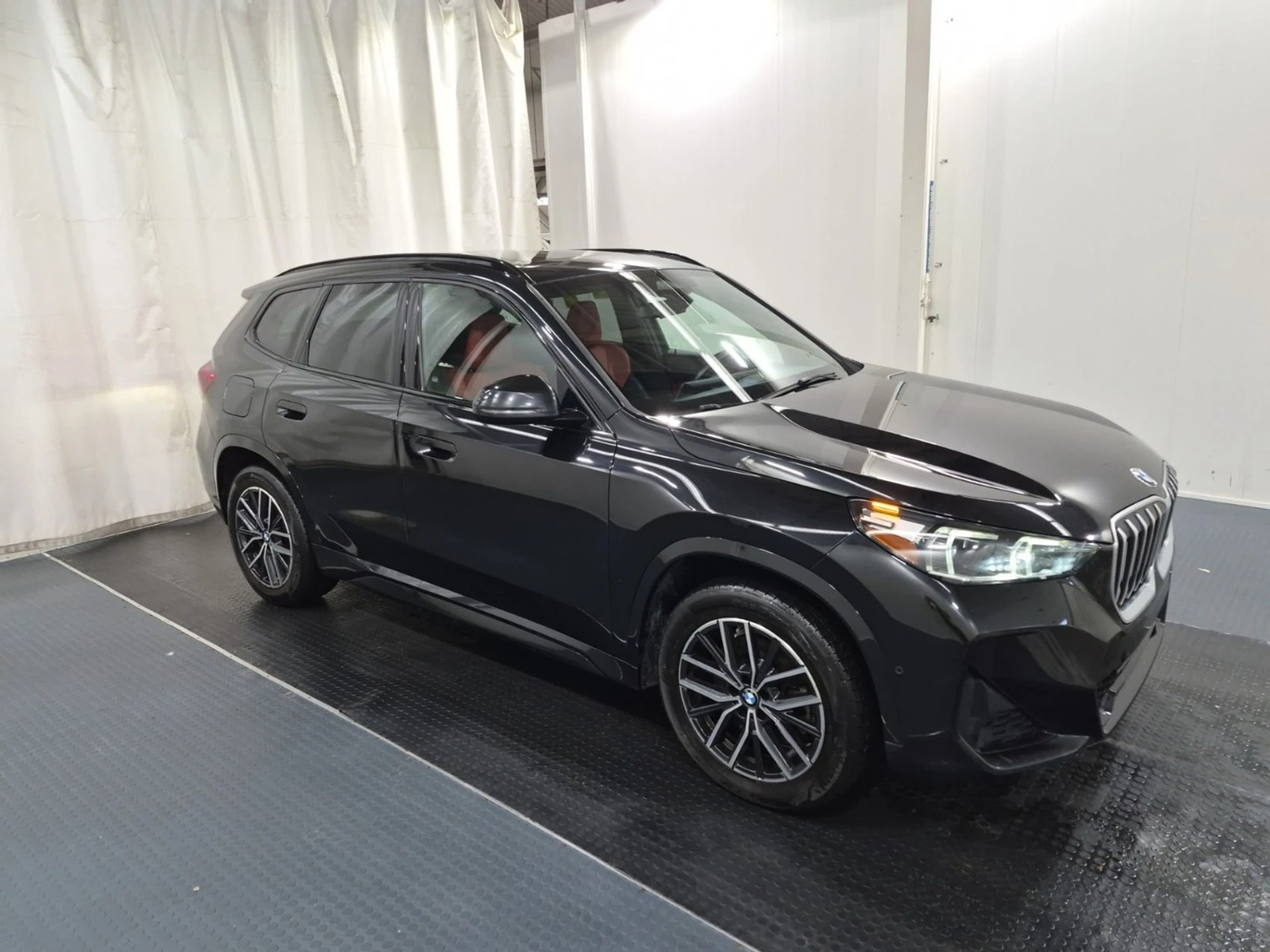 BMW X1 XDRIVE28I - M PKG - ПОДГРЕВИ - ПАНОРАМА | Auto.bg — изображение 1 BMW X1 XDRIVE28I - M PKG - ПОДГРЕВИ - ПАНОРАМА | Auto.bg — изображение 1