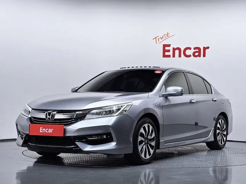 Honda Accord 2.0 Hybrid - САМО 30% АВАНС! - 14346 € - 55530913 1 | Car24.bg Honda Accord 2.0 Hybrid - САМО 30% АВАНС! - 14346 € - 55530913 1