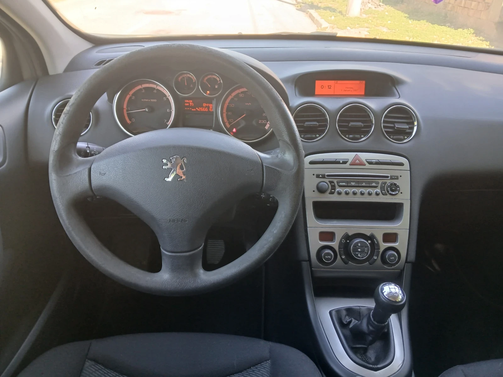 Peugeot 308 1.6 i - Пежо мотор - изображение 5 | Auto.bg Peugeot 308 1.6 i - Пежо мотор - изображение 5