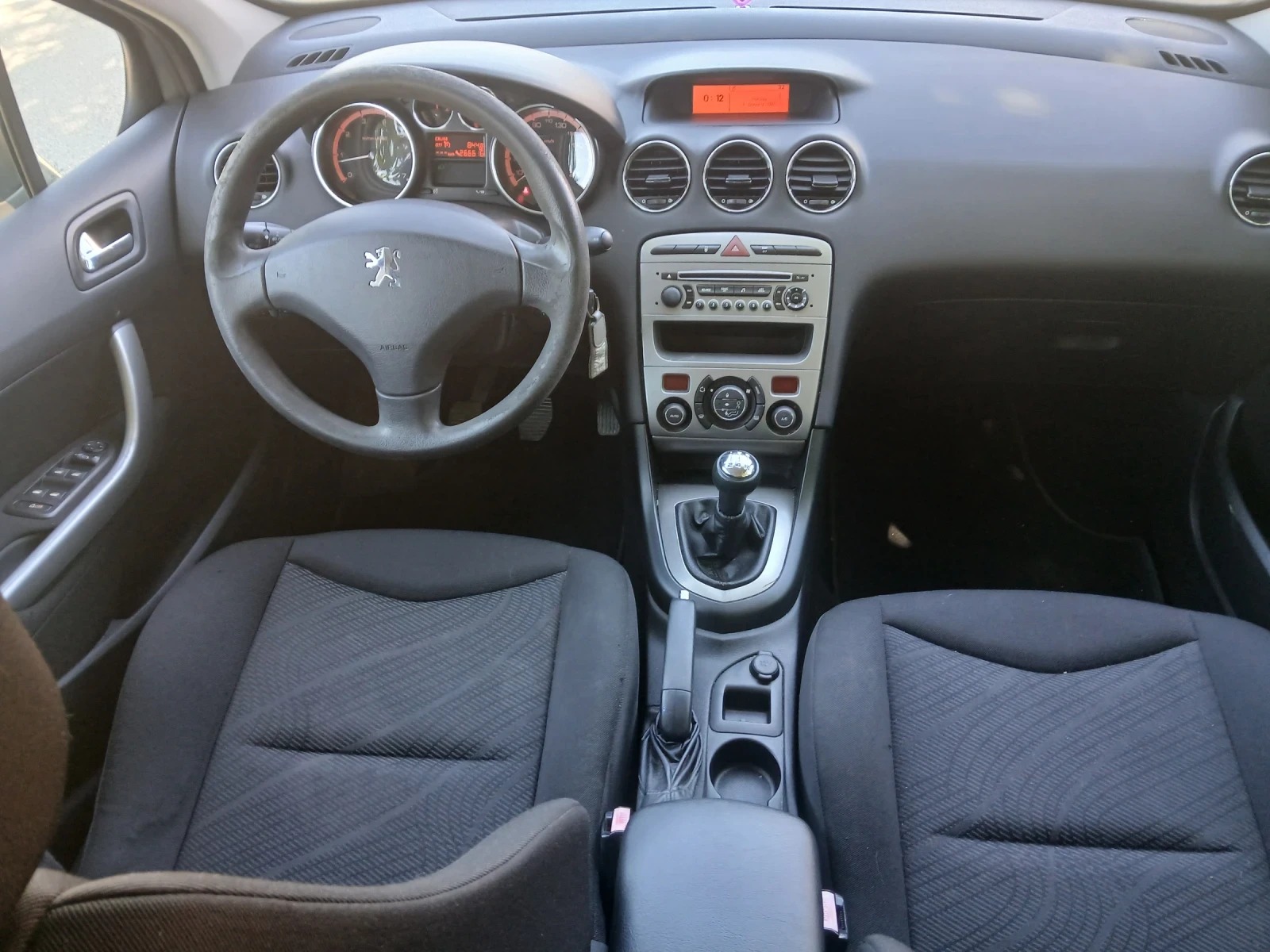 Peugeot 308 1.6 i - Пежо мотор - изображение 6 | Auto.bg Peugeot 308 1.6 i - Пежо мотор - изображение 6