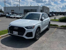 Audi Q5 | Progressiv | DISTRONIC | 360 | CARFAX |