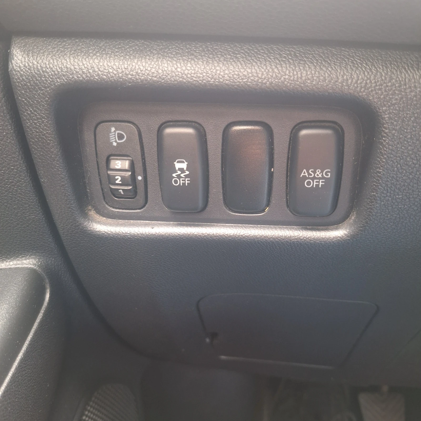Mitsubishi ASX 1.8 D 4x4 150 к.с - изображение 7 | Auto.bg Mitsubishi ASX 1.8 D 4x4 150 к.с - изображение 7