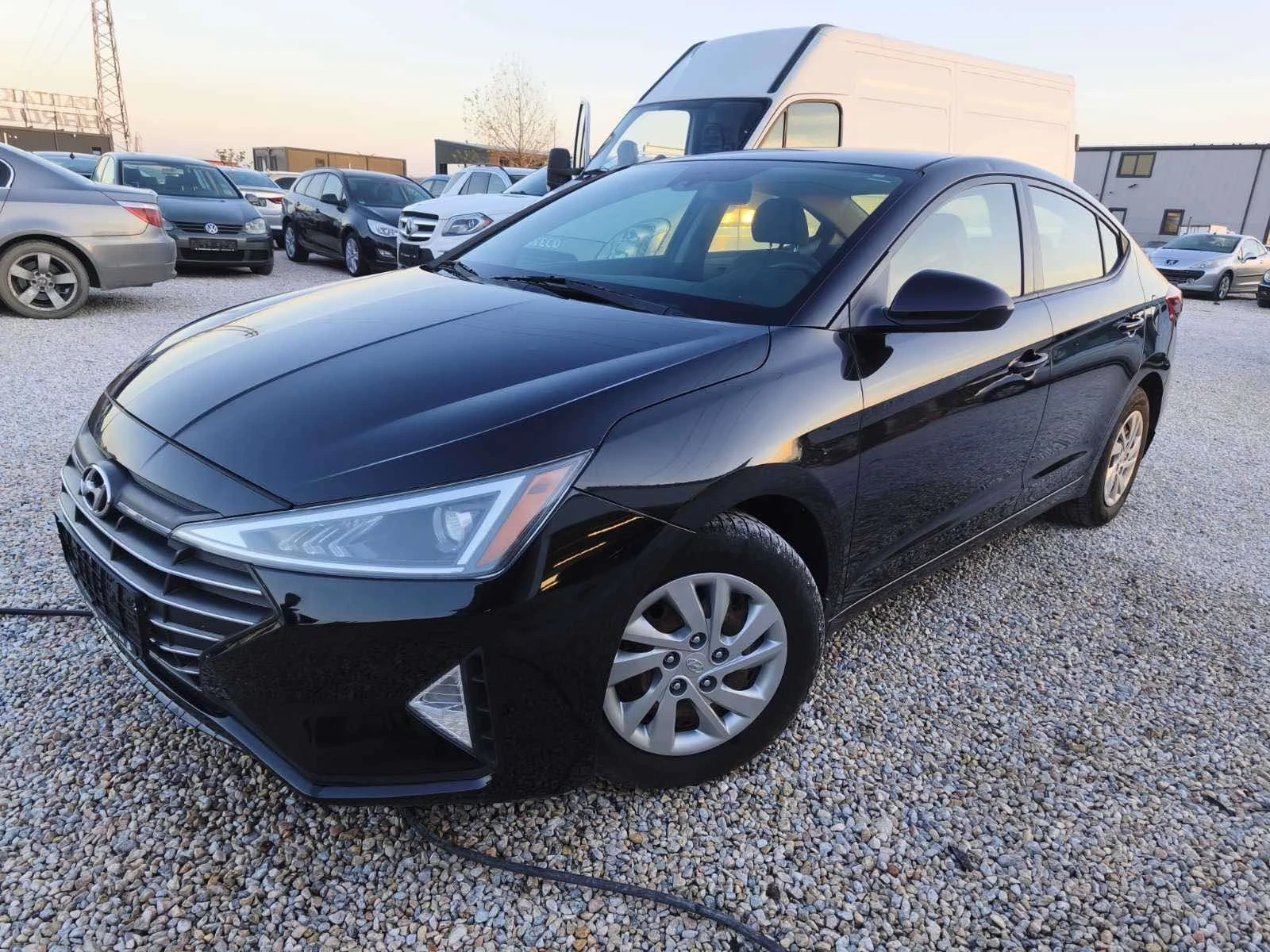 Hyundai Elantra 2.0 | Auto.bg — изображение 1 Hyundai Elantra 2.0 | Auto.bg — изображение 1