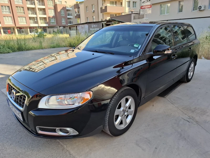 Volvo V70 2.0 D - 5012 € / 9802.62 лв. - 24508733 1 | Car24.bg Volvo V70 2.0 D - 5012 € / 9802.62 лв. - 24508733 1