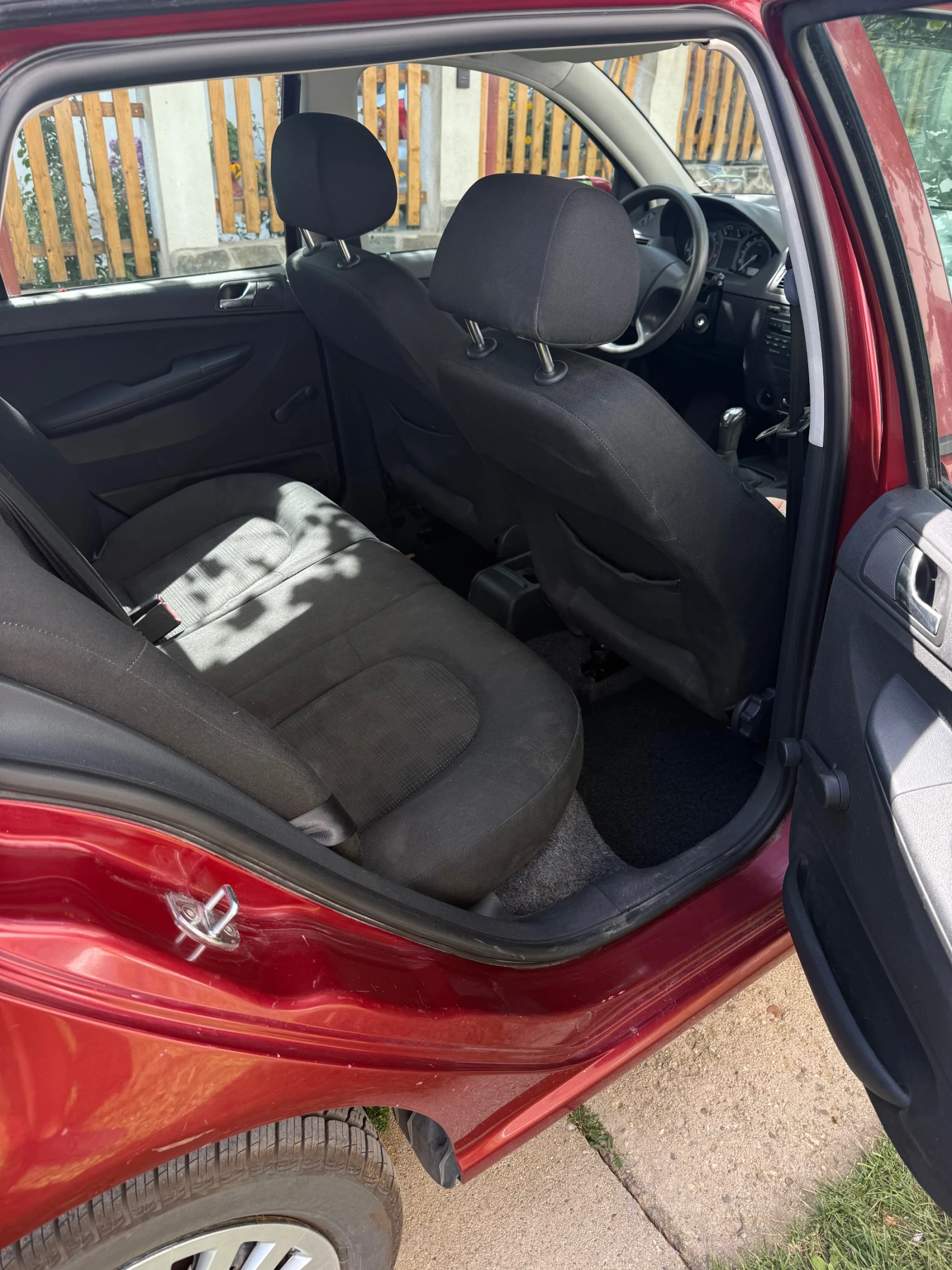 Skoda Fabia  - изображение 5 | Auto.bg Skoda Fabia  - изображение 5