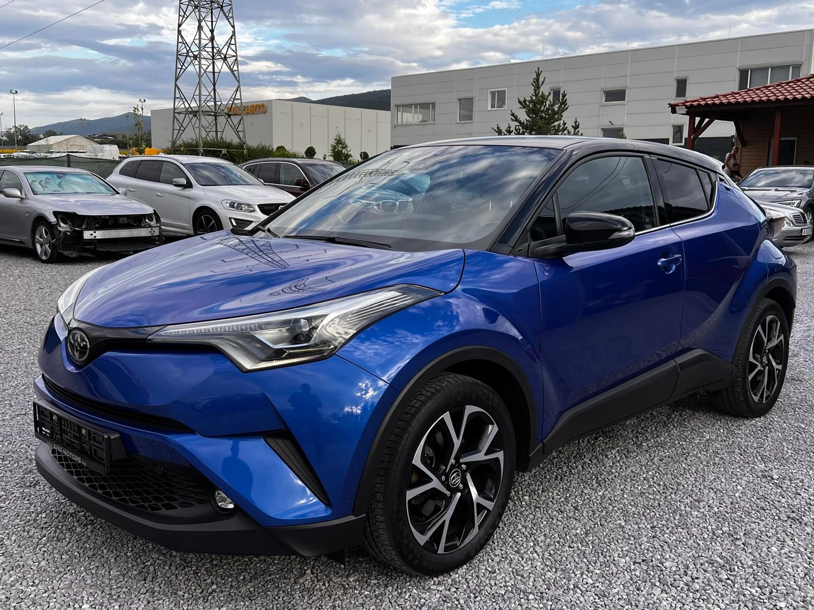 Toyota C-HR 1.2-T 4x4 STYLE ДИСТРОНИК KEYLESS КАМЕРА ПОДГРЕВ | Auto.bg — изображение 1 Toyota C-HR 1.2-T 4x4 STYLE ДИСТРОНИК KEYLESS КАМЕРА ПОДГРЕВ | Auto.bg — изображение 1