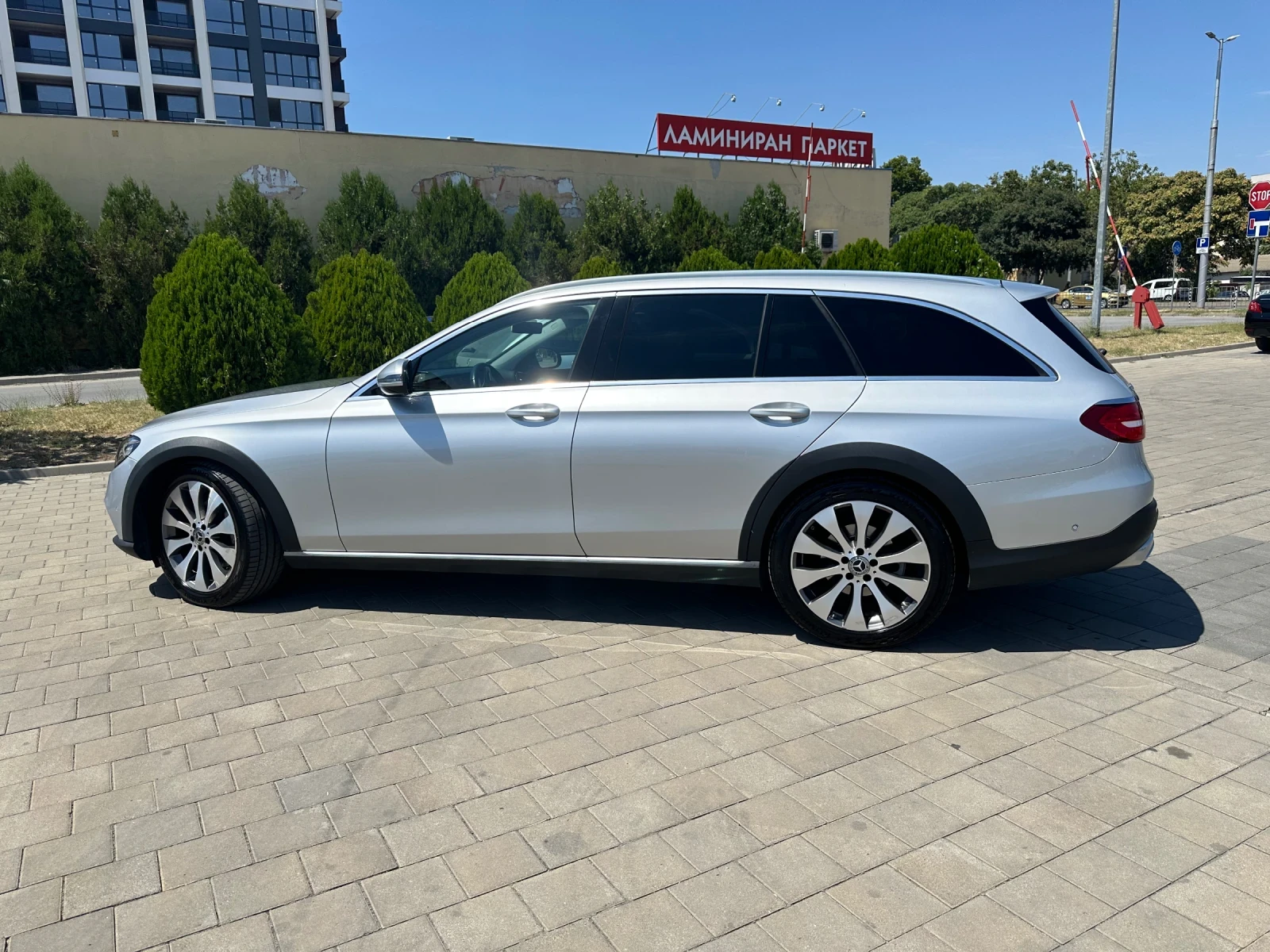 Mercedes-Benz E 220 ALL-TERRAIN - изображение 4 | Auto.bg Mercedes-Benz E 220 ALL-TERRAIN - изображение 4