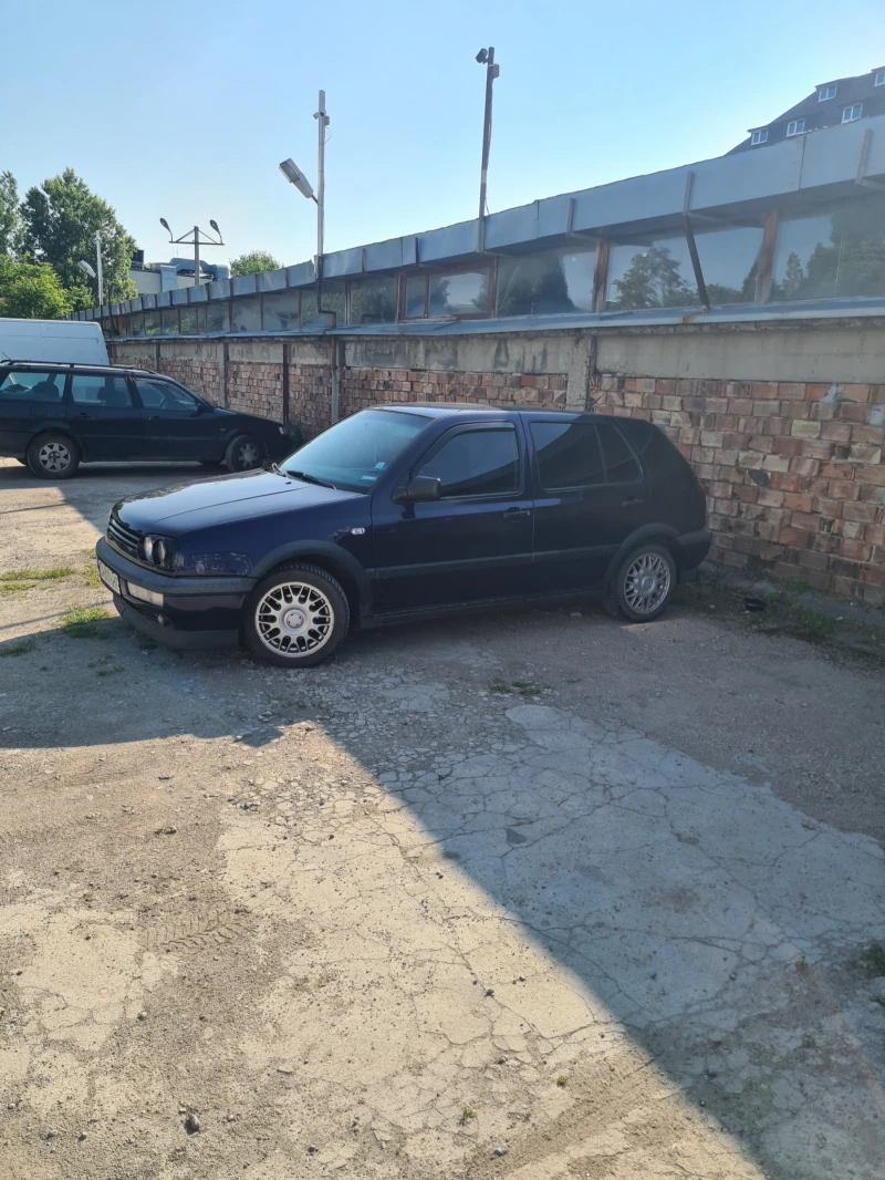 VW Golf 1.6 - 1700 € / 3324.91 лв. - 48309846 1 | Car24.bg VW Golf 1.6 - 1700 € / 3324.91 лв. - 48309846 1