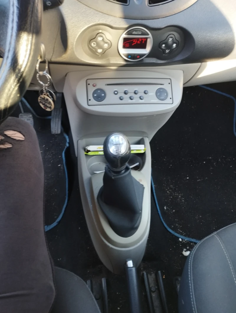 Renault Twingo - 2200 € / 4302.83 лв. - 47165261 1 | Car24.bg Renault Twingo - 2200 € / 4302.83 лв. - 47165261 1