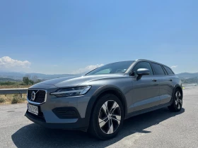 Volvo V60 Cross Country - 23500 € / 45962.00 лв. - 63700258 4 | Car24.bg Volvo V60 Cross Country - 23500 € / 45962.00 лв. - 63700258 4
