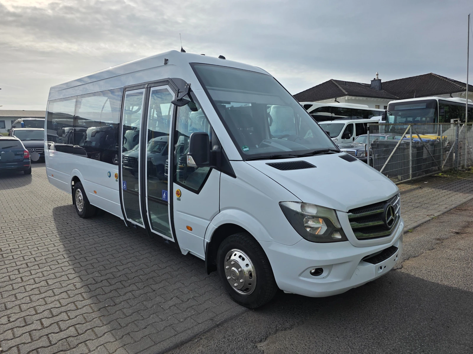 Mercedes-Benz Sprinter 516 - City 65 16+ 1 (+ 11 правостоящи) | Auto.bg — изображение 1 Mercedes-Benz Sprinter 516 - City 65 16+ 1 (+ 11 правостоящи) | Auto.bg — изображение 1
