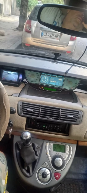 Lancia Phedra Ван | Auto.bg — изображение 15 Lancia Phedra Ван | Auto.bg — изображение 15