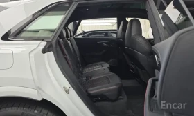 Audi RSQ8 4.0 TFSI quattro* Люк* Обдух* Камера | Auto.bg — изображение 11 Audi RSQ8 4.0 TFSI quattro* Люк* Обдух* Камера | Auto.bg — изображение 11
