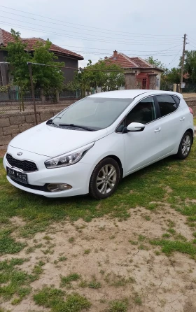 Kia Ceed 1.6crdi - 4500 € / 8801.24 лв. - 46091335 2 | Car24.bg Kia Ceed 1.6crdi - 4500 € / 8801.24 лв. - 46091335 2