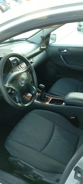 Mercedes-Benz C 180 1 и 8 бензин - 1250 € - 48105509 9 | Car24.bg Mercedes-Benz C 180 1 и 8 бензин - 1250 € - 48105509 9