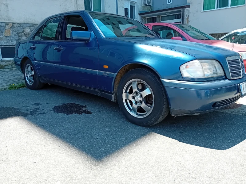 Mercedes-Benz C 180 - 1100 € / 2151.41 лв. - 81659873 1 | Car24.bg Mercedes-Benz C 180 - 1100 € / 2151.41 лв. - 81659873 1
