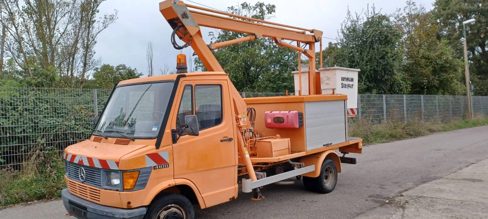 Автовишка Mercedes-Benz 410 - изображение 2 | Auto.bg Автовишка Mercedes-Benz 410 - изображение 2