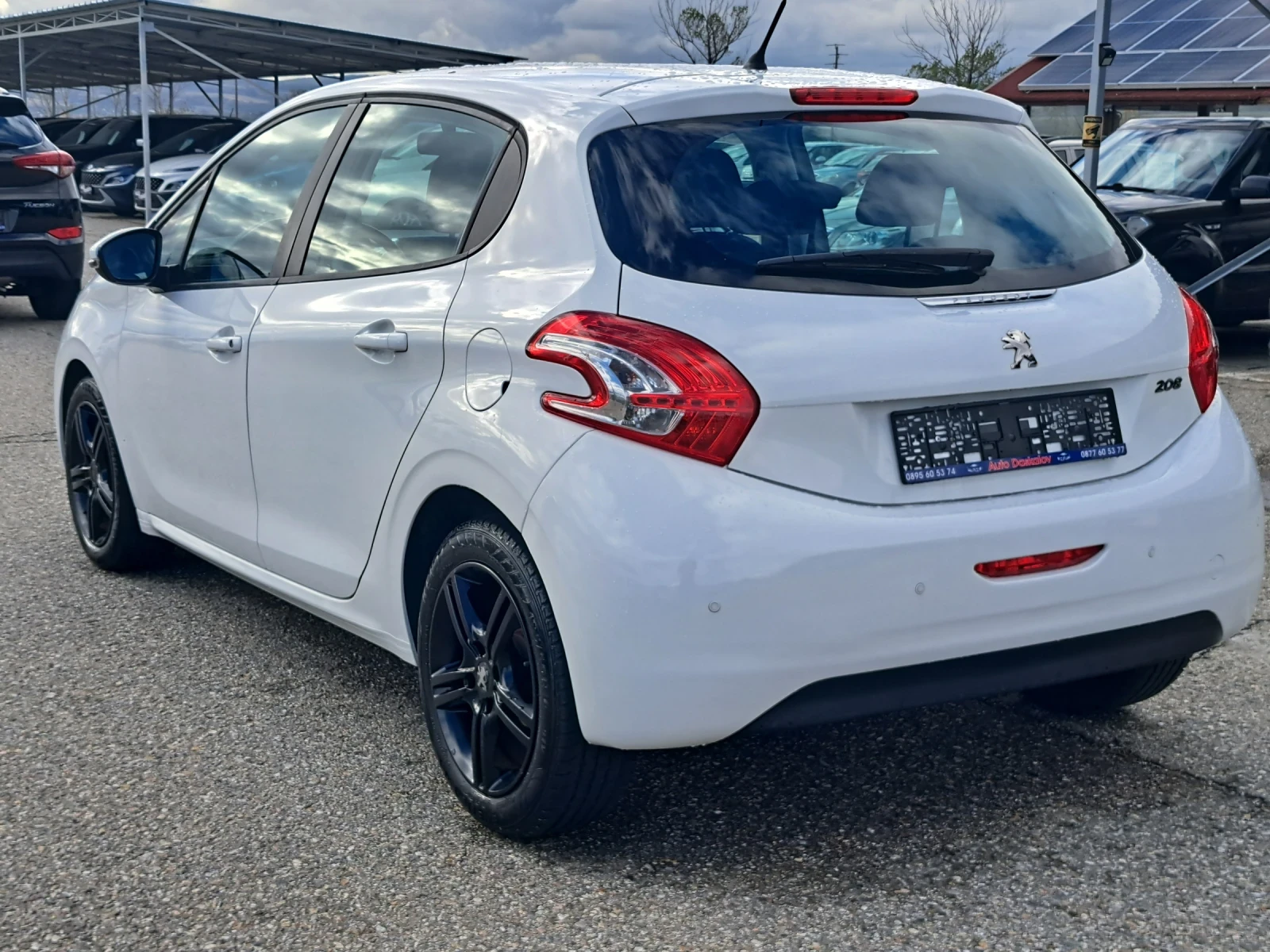 Peugeot 208 1, 4i + gaz - изображение 7 | Auto.bg Peugeot 208 1, 4i + gaz - изображение 7