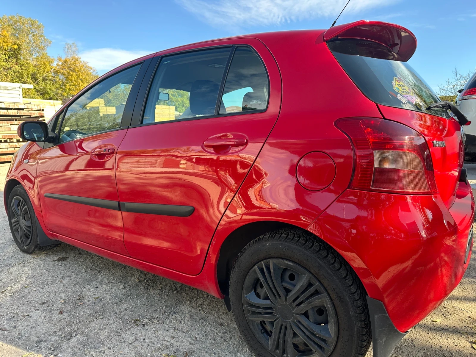 Toyota Yaris 1.3 бензин - изображение 7 | Auto.bg Toyota Yaris 1.3 бензин - изображение 7