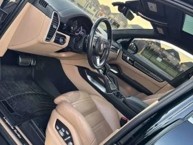 Porsche Cayenne Turbo CARFAX | Auto.bg — изображение 5 Porsche Cayenne Turbo CARFAX | Auto.bg — изображение 5
