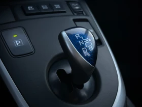 Toyota Auris II 1.8 Hybrid НОВА БАТЕРИЯ - 7200 € - 98262439 12 | Car24.bg Toyota Auris II 1.8 Hybrid НОВА БАТЕРИЯ - 7200 € - 98262439 12
