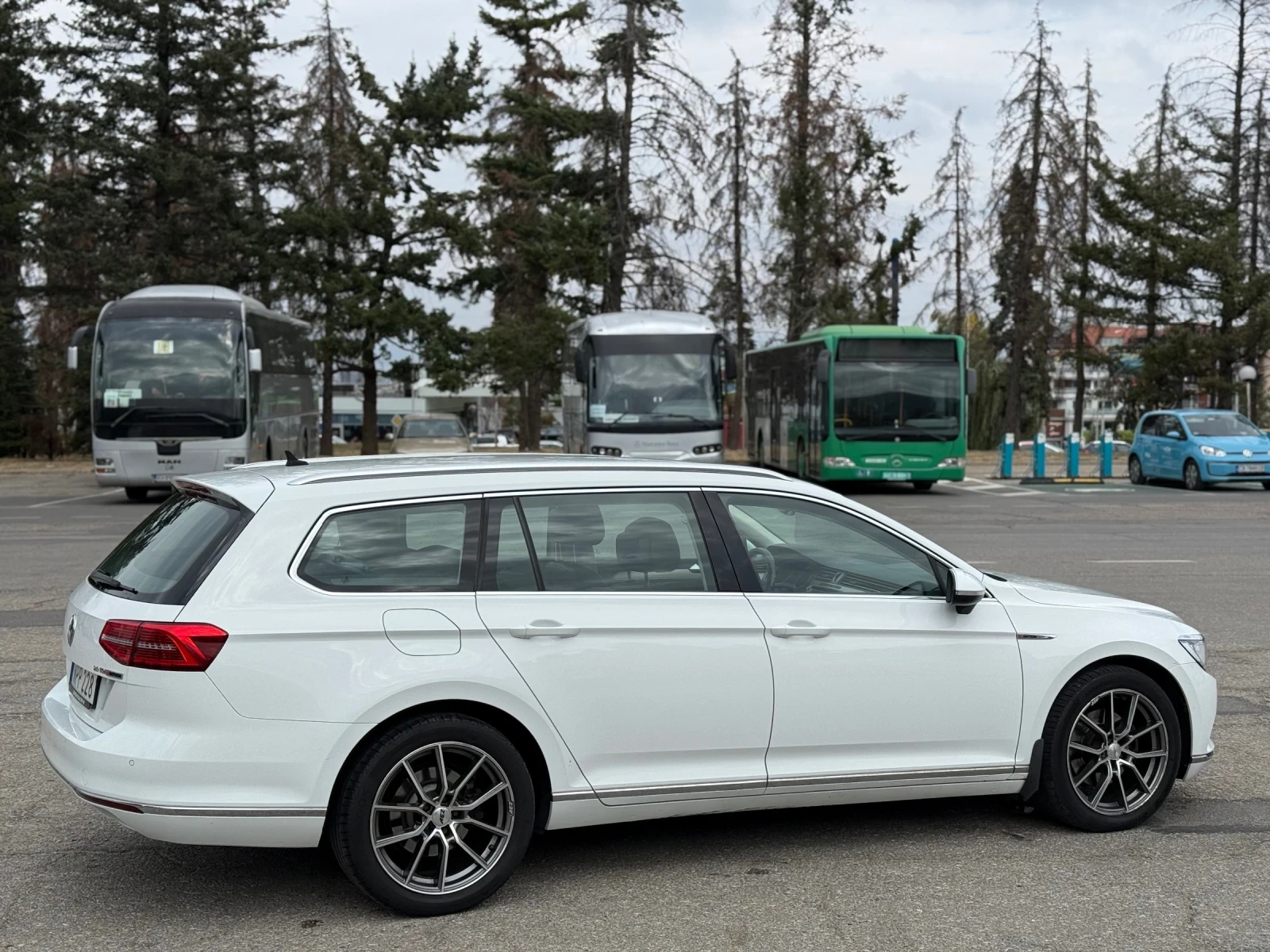 VW Passat 2.0 TDI 4Motion - изображение 5 | Auto.bg VW Passat 2.0 TDI 4Motion - изображение 5