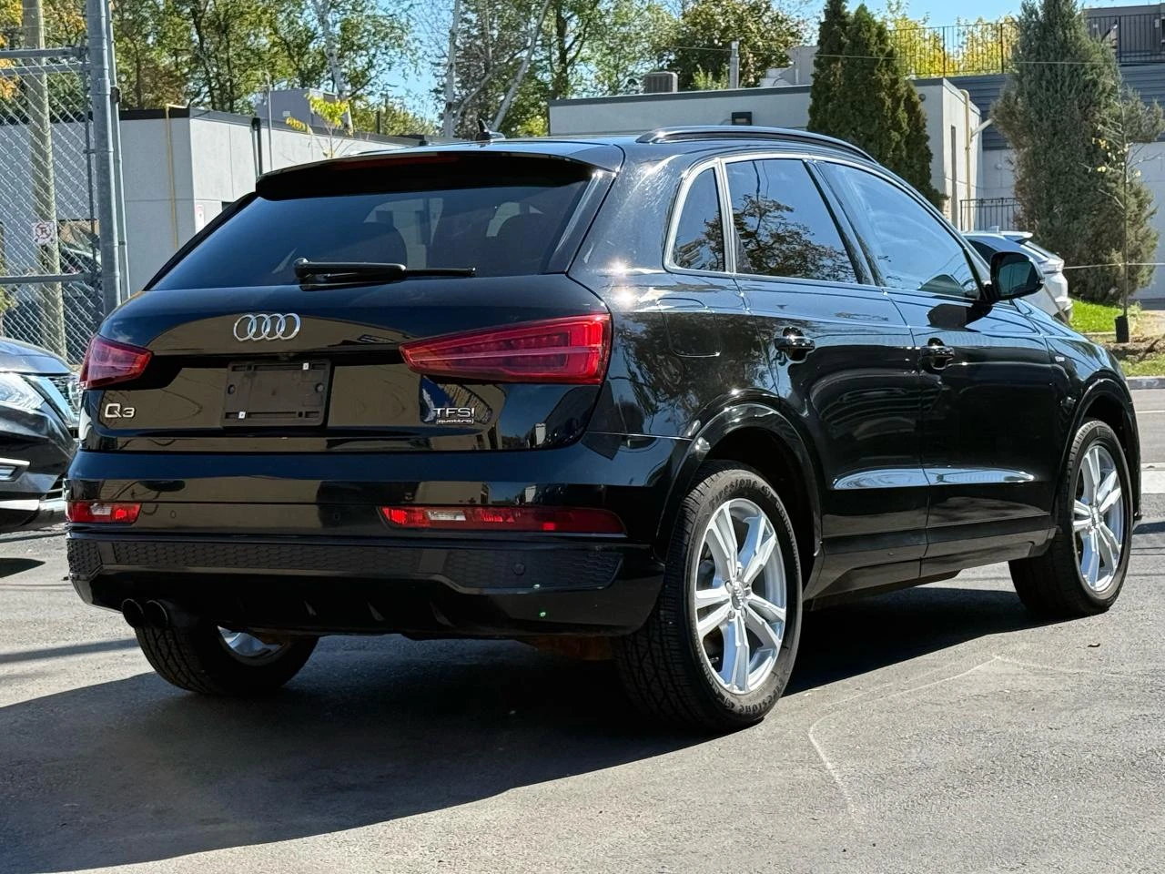 Audi Q3 2.0 TFSI Quattro / Technik / S-Line / PANO - изображение 3 | Auto.bg Audi Q3 2.0 TFSI Quattro / Technik / S-Line / PANO - изображение 3
