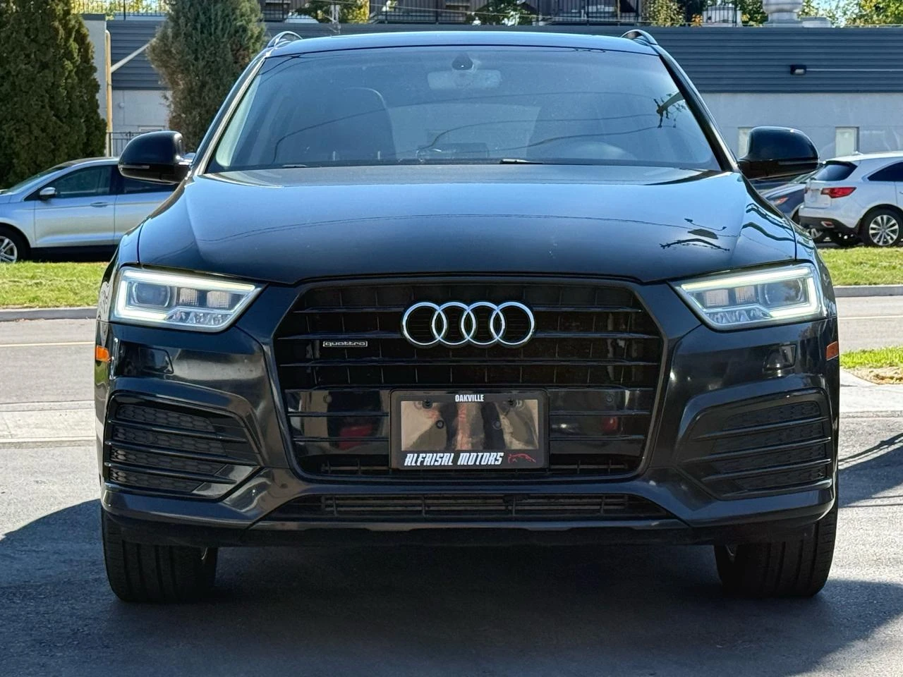 Audi Q3 2.0 TFSI Quattro / Technik / S-Line / PANO - изображение 2 | Auto.bg Audi Q3 2.0 TFSI Quattro / Technik / S-Line / PANO - изображение 2