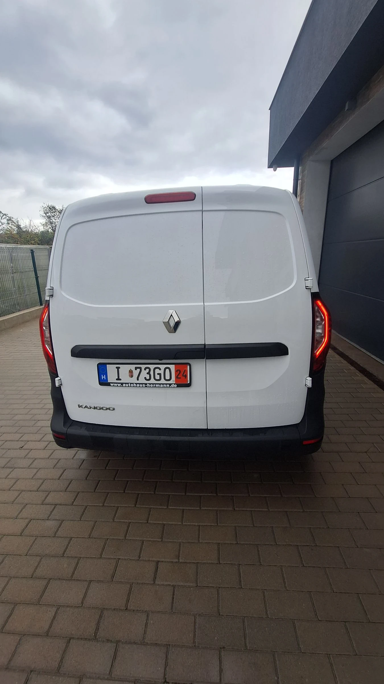 Renault Kangoo 1, 5dci 116ps - изображение 5 | Auto.bg Renault Kangoo 1, 5dci 116ps - изображение 5