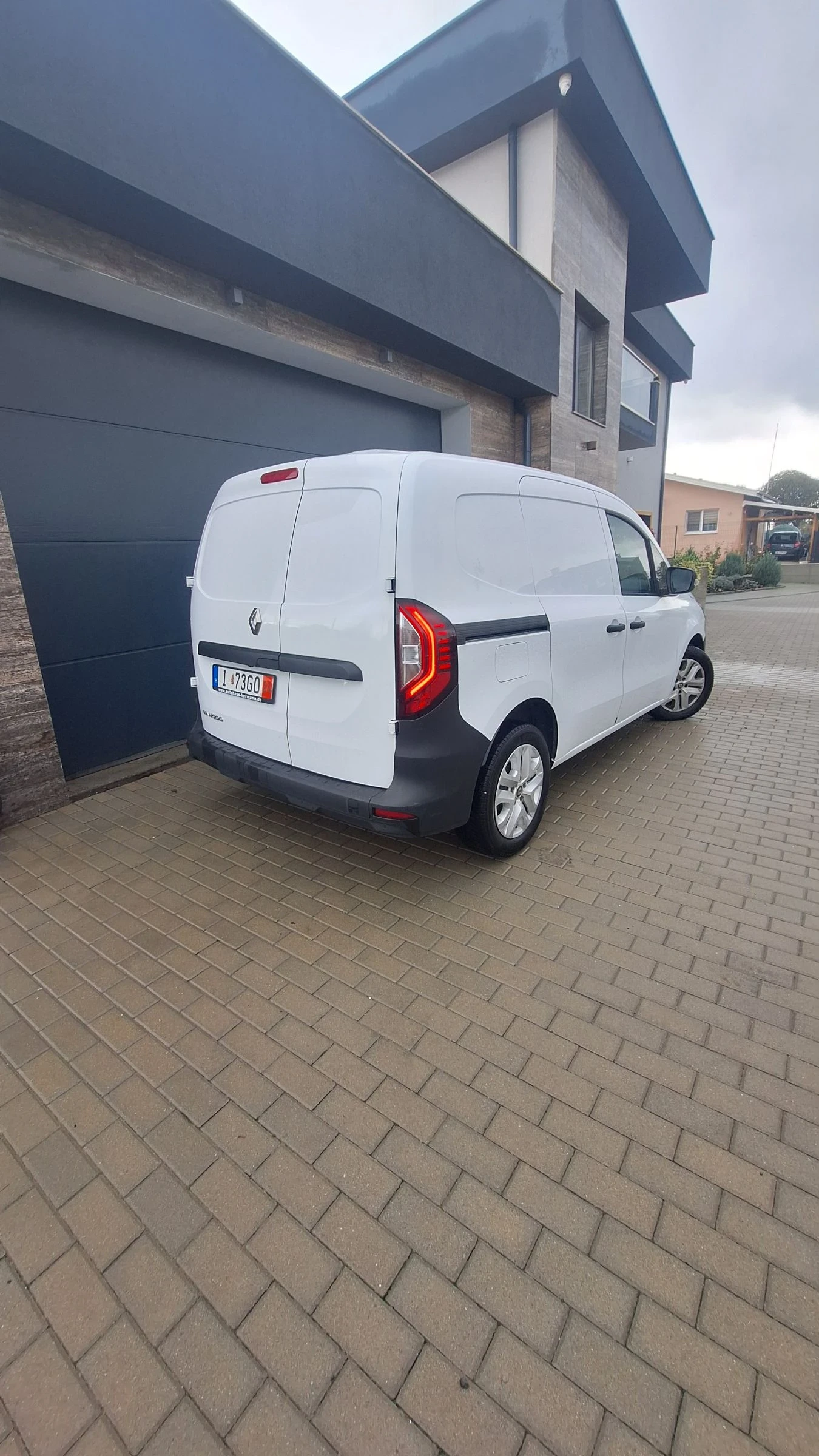 Renault Kangoo 1, 5dci 116ps - изображение 8 | Auto.bg Renault Kangoo 1, 5dci 116ps - изображение 8