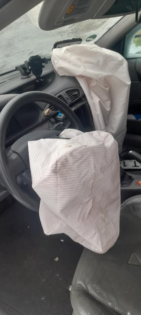 Renault Laguna - 800 € / 1564.66 лв. - 14682320 2 | Car24.bg Renault Laguna - 800 € / 1564.66 лв. - 14682320 2