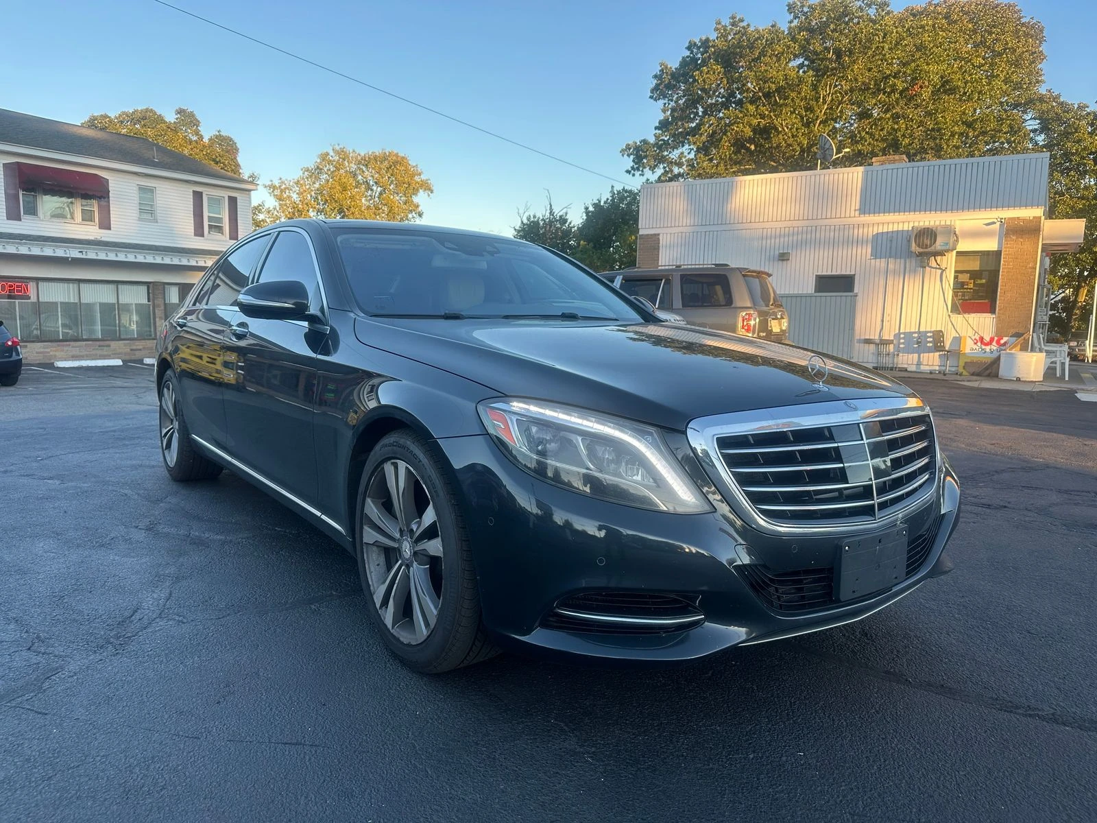 Mercedes-Benz S 500 AMG* PACK* 4MATIC* BURMESTER* ПОДГРЕВ* КАМЕРА* КЕЙ - изображение 3 | Auto.bg Mercedes-Benz S 500 AMG* PACK* 4MATIC* BURMESTER* ПОДГРЕВ* КАМЕРА* КЕЙ - изображение 3