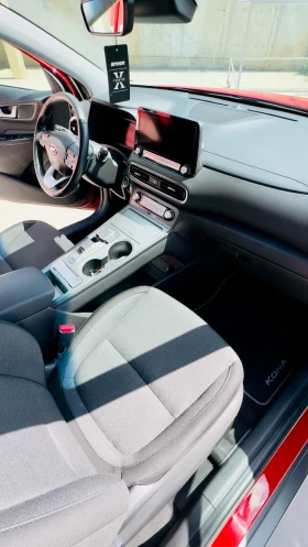 Hyundai Kona 64kWh, FACELIFT, BLUELINK, 100% SOH, ГАРАНЦИЯ - 42000 лв. / 21474.26 € - 60194423 11 | Car24.bg Hyundai Kona 64kWh, FACELIFT, BLUELINK, 100% SOH, ГАРАНЦИЯ - 42000 лв. / 21474.26 € - 60194423 11