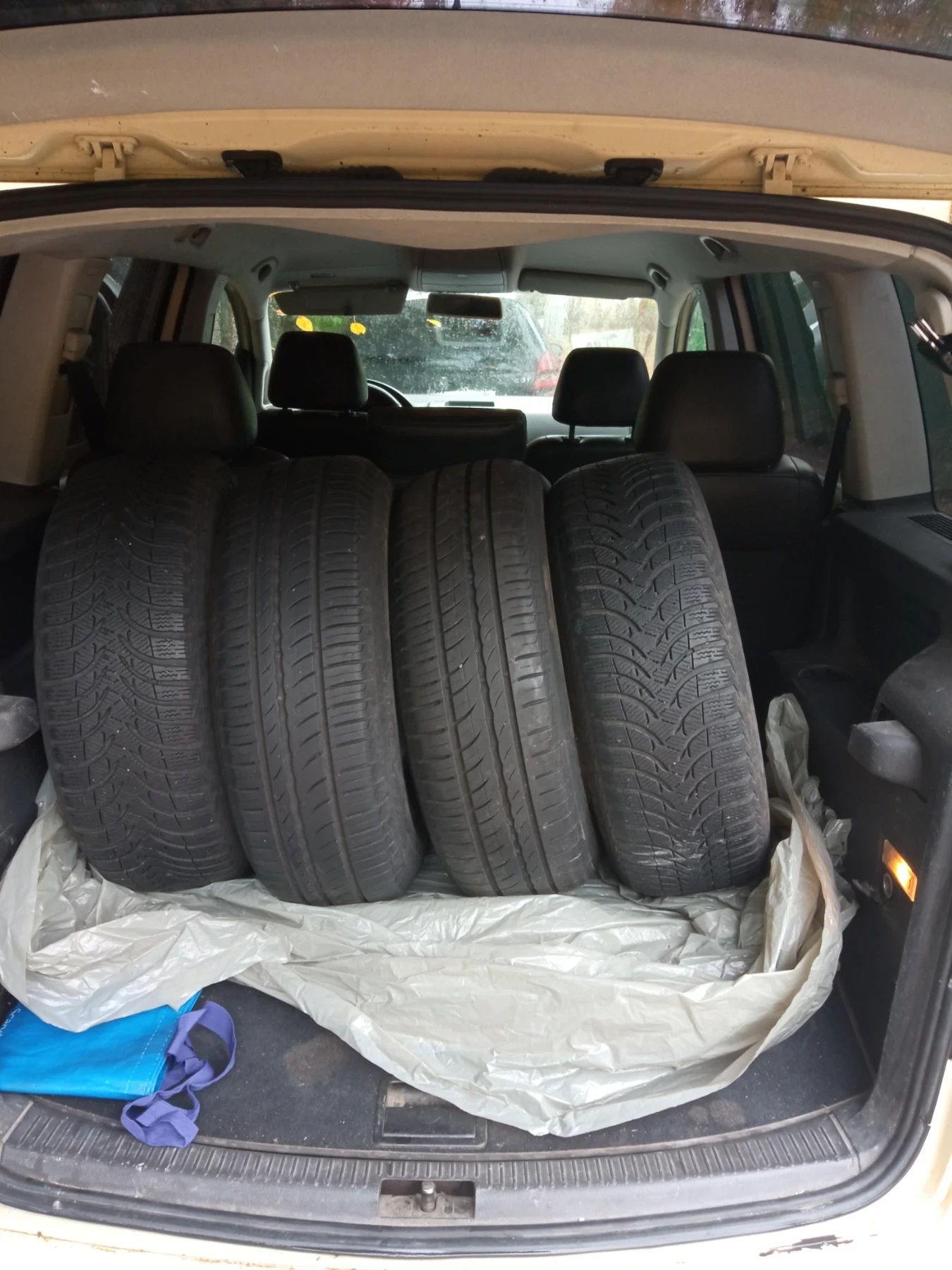 VW Touran Метан, бензин  - изображение 8 | Auto.bg VW Touran Метан, бензин  - изображение 8