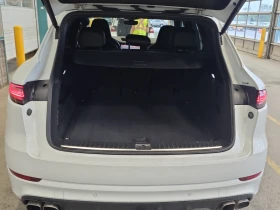 Porsche Cayenne * Turbo AWD * CARFAX * ОПЦИЯ ЗА ФИНАНСИРАНЕ * | Auto.bg — изображение 17 Porsche Cayenne * Turbo AWD * CARFAX * ОПЦИЯ ЗА ФИНАНСИРАНЕ * | Auto.bg — изображение 17