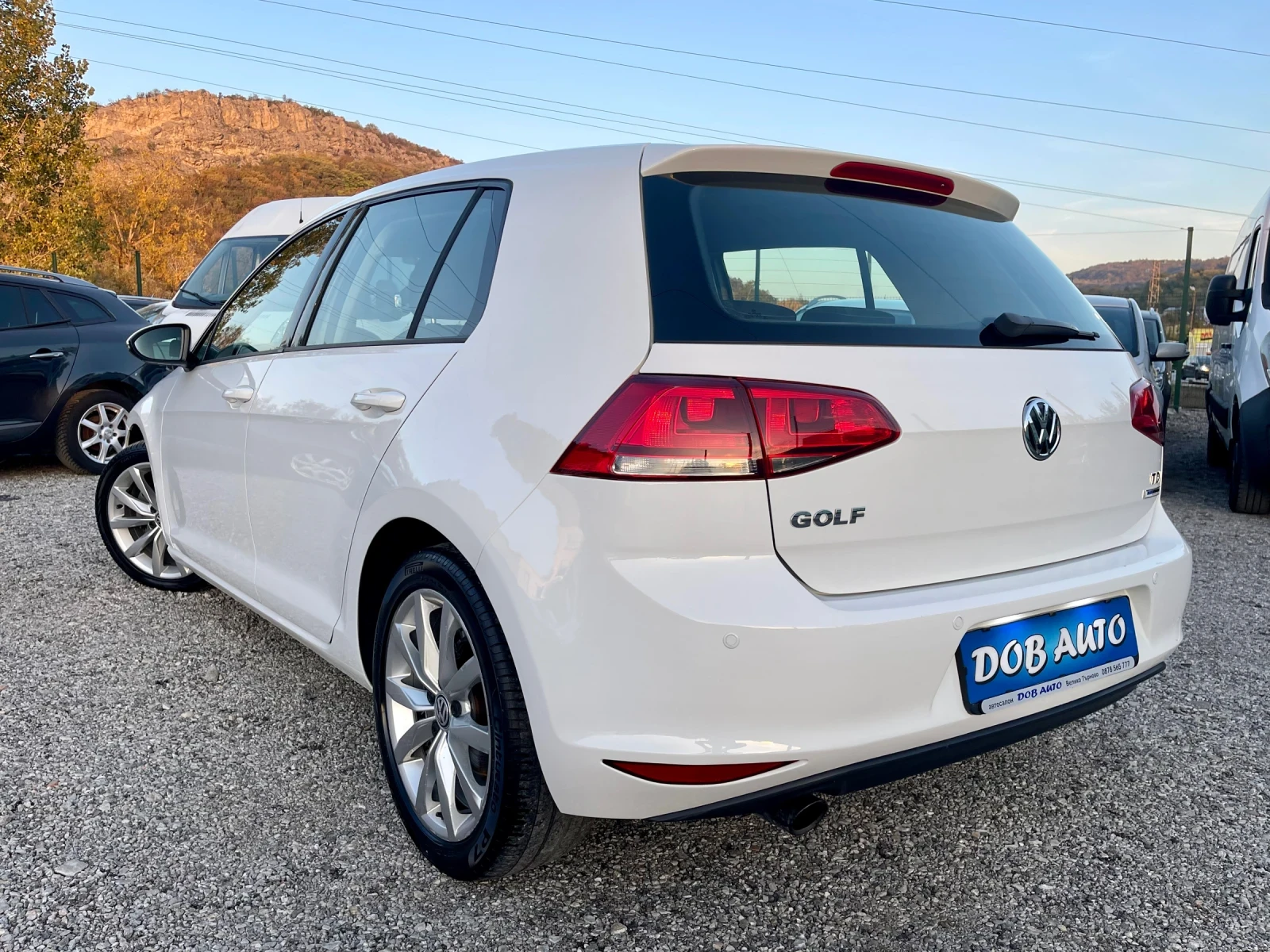 VW Golf 1.6TDI-HIGHLINE-BLUEMOTION - изображение 4 | Auto.bg VW Golf 1.6TDI-HIGHLINE-BLUEMOTION - изображение 4
