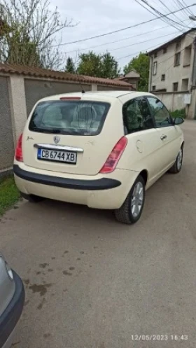 Lancia Ypsilon 1.2 - 8V - изображение 8 | Auto.bg Lancia Ypsilon 1.2 - 8V - изображение 8