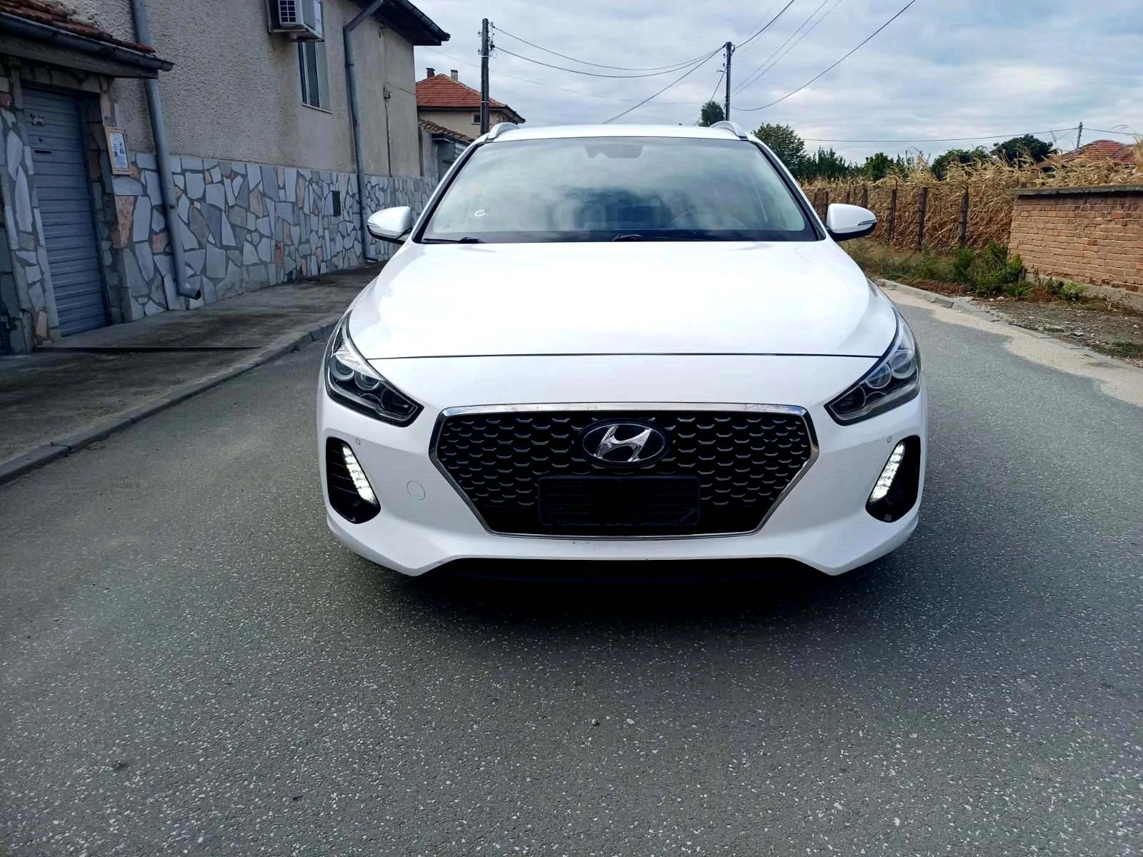 Hyundai I30  1.6 CRDi -FULL - изображение 2 | Auto.bg Hyundai I30  1.6 CRDi -FULL - изображение 2