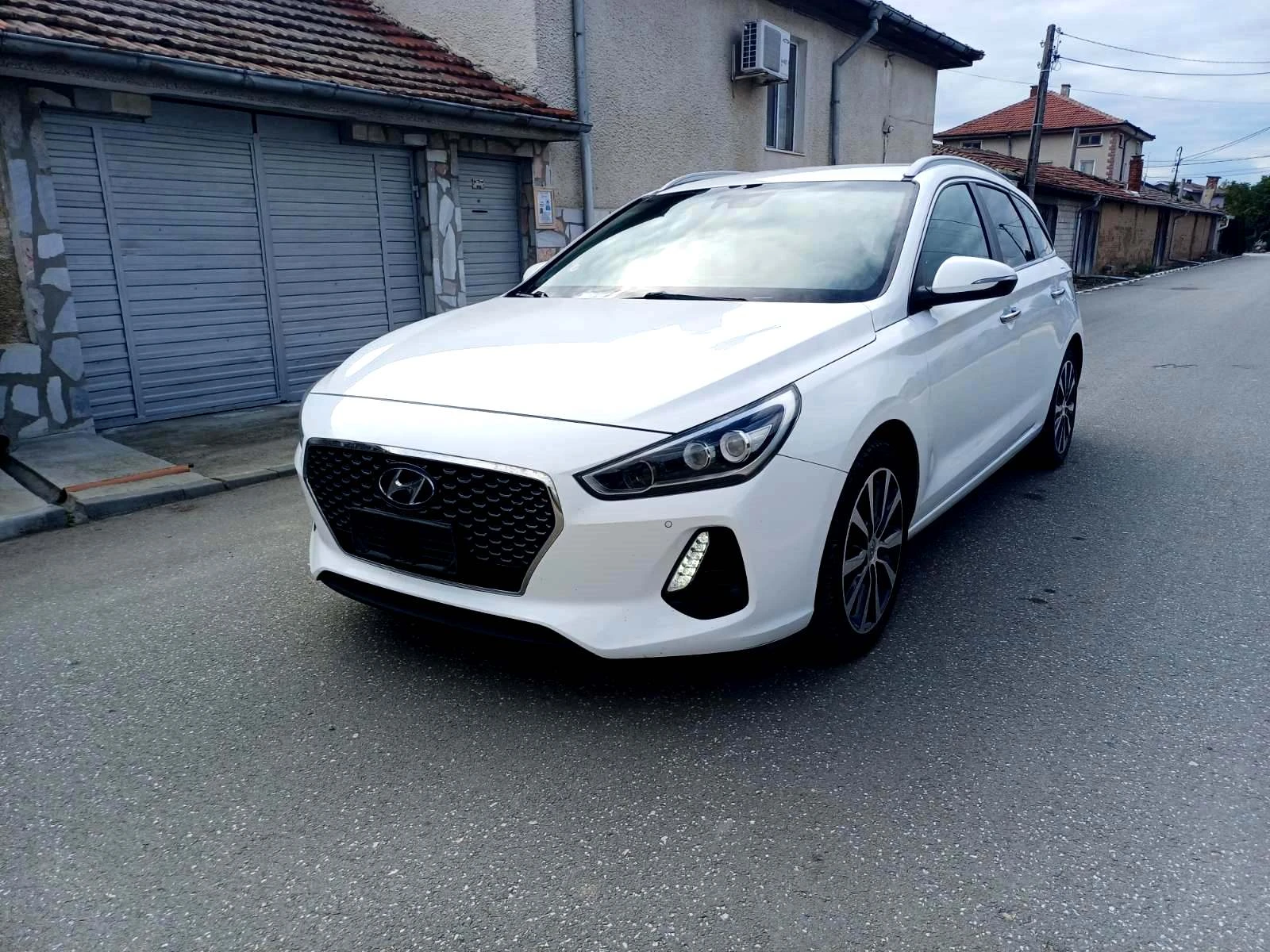 Hyundai I30  1.6 CRDi -FULL - изображение 3 | Auto.bg Hyundai I30  1.6 CRDi -FULL - изображение 3