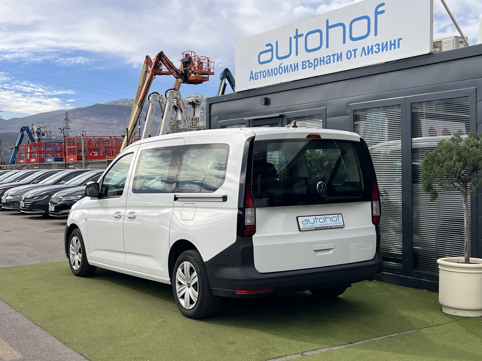 VW Caddy Life/2.0TDI/102k.c./6MT/6+ 1/ГАРАНЦИЯ - изображение 3 | Auto.bg VW Caddy Life/2.0TDI/102k.c./6MT/6+ 1/ГАРАНЦИЯ - изображение 3