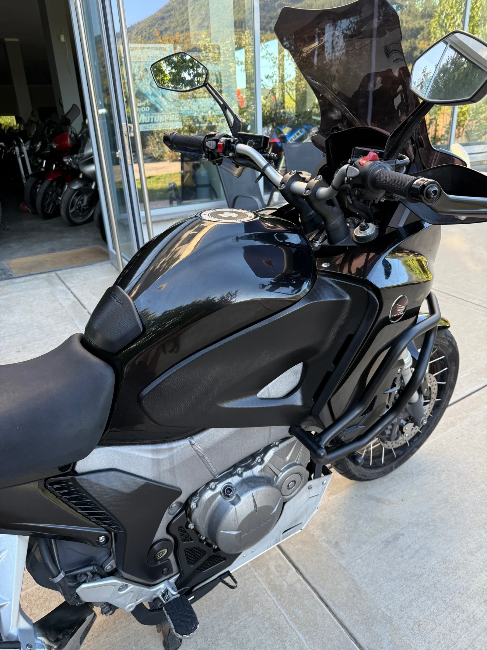Honda Vfr 2broq TC / ABS 1200 2013 - изображение 10 | Auto.bg Honda Vfr 2broq TC / ABS 1200 2013 - изображение 10