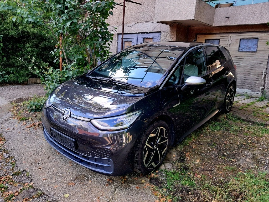 VW ID.3 1st PLUS | Auto.bg — изображение 1 VW ID.3 1st PLUS | Auto.bg — изображение 1