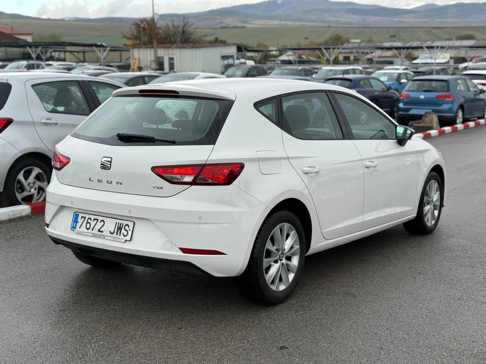 Seat Leon 1.6 TDI 115 кс. LED/FACELIFT - изображение 2 | Auto.bg Seat Leon 1.6 TDI 115 кс. LED/FACELIFT - изображение 2