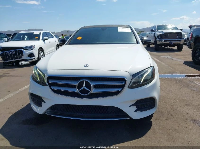 Mercedes-Benz E 300 * АВТО КРЕДИТ* ЦЕНА ДО БГ * Сервизна история *  - изображение 3 | Auto.bg Mercedes-Benz E 300 * АВТО КРЕДИТ* ЦЕНА ДО БГ * Сервизна история *  - изображение 3