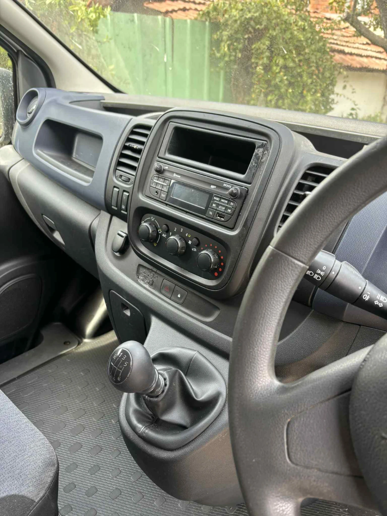Opel Vivaro 1.6 DTCI Ecoflex - изображение 7 | Auto.bg Opel Vivaro 1.6 DTCI Ecoflex - изображение 7