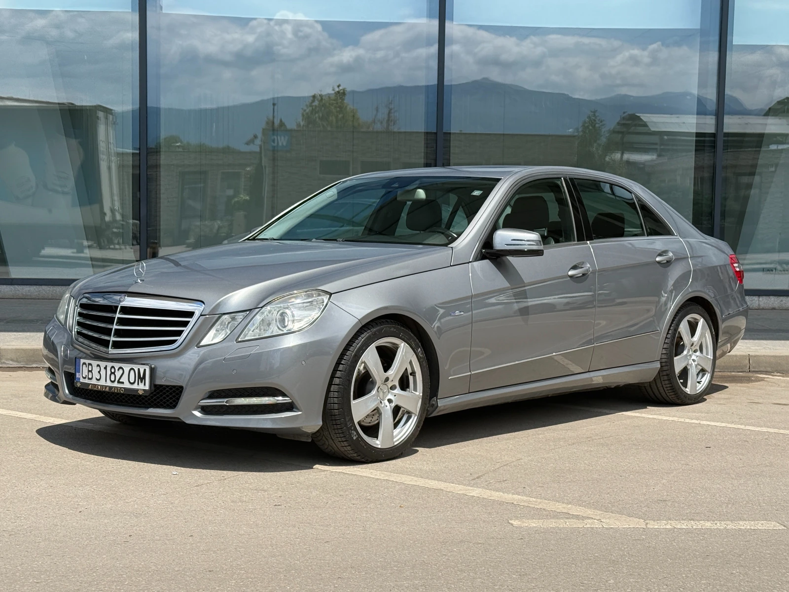 Mercedes-Benz E 250 6 МЕСЕЦА ГАРАНЦИЯ/204к.с. Avantgarde/Подгрев | Auto.bg — изображение 1 Mercedes-Benz E 250 6 МЕСЕЦА ГАРАНЦИЯ/204к.с. Avantgarde/Подгрев | Auto.bg — изображение 1