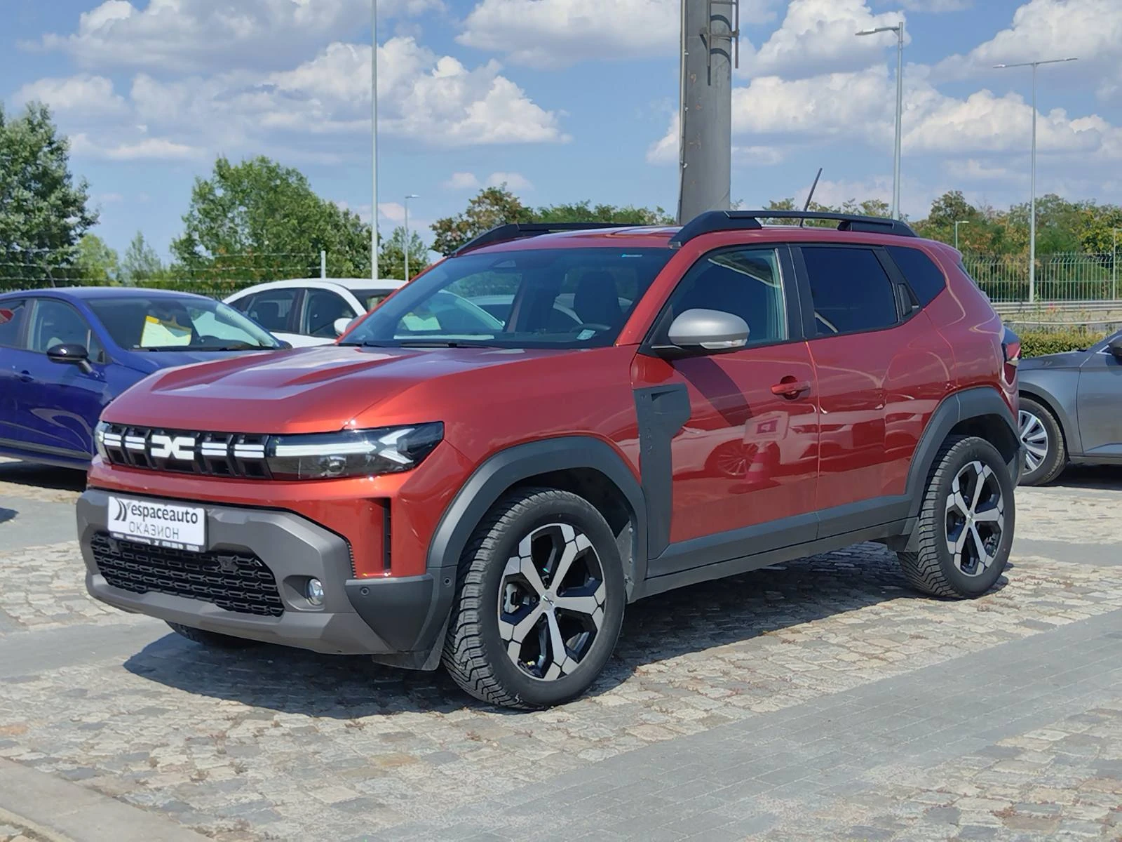Dacia Duster 1.6 E-Tech/140к.с./Full Hybrid/Journey | Auto.bg — изображение 1 Dacia Duster 1.6 E-Tech/140к.с./Full Hybrid/Journey | Auto.bg — изображение 1